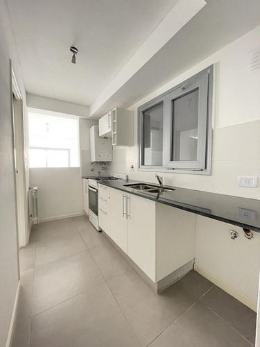 Imagen 3 de 30 de - 1 D 2 B - 53 Mts - Balcon - Quincho -