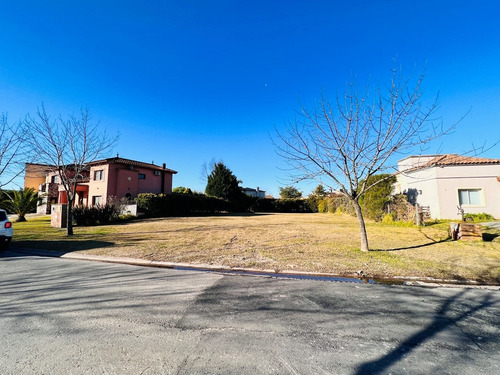 Imagen 10 de 11 de Vendo Lote Interno En Barrio San Isidro Labrador!! Orientacion Este, Escriturado!