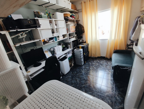 Apartamento Amplo, Seminovo, Recém Reformado, Próximo Do Centro De Angra Do Sreis