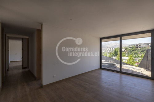 Casa En Venta De 5 Dorm. En Lo Barnechea