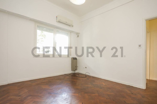 Venta Departamento 3 Ambientes En Destacada Zona De Palermo A 1 Cuadra Del Shopping Alto Palermo.