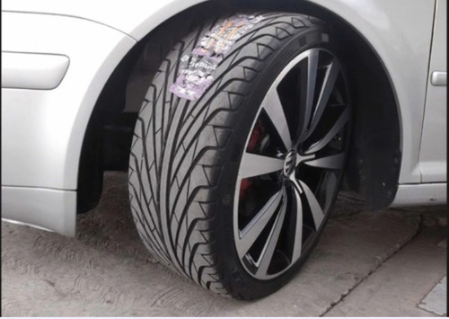 Llanta 215/35r18 84v Triangle Tr968 Direccional (Usado)