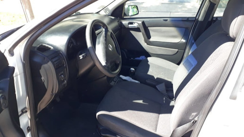 Chevrolet Astra Gl 4p 2006