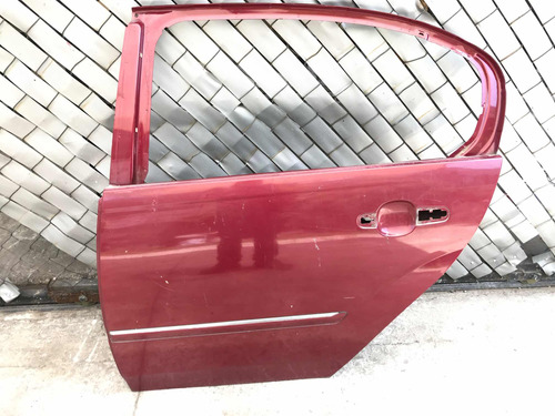 Puerta Trasera Izquierda Chevrolet Malibu Ls 2004-2007