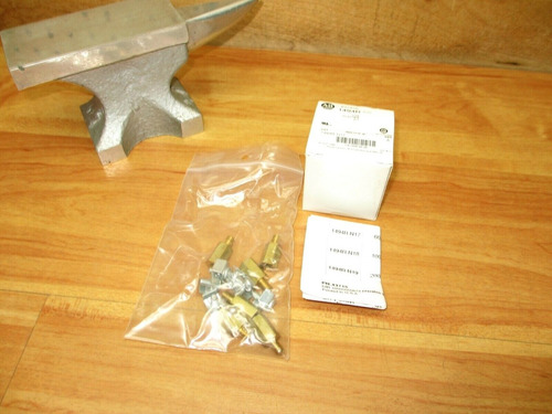 Allen Bradley 1494r-n17 *new* Lug Adapter Kit 60amp Ccw