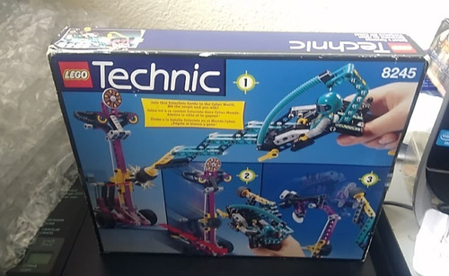 1998 Lego Technic Cyber Slam #8245 120 Pcs (Usado)