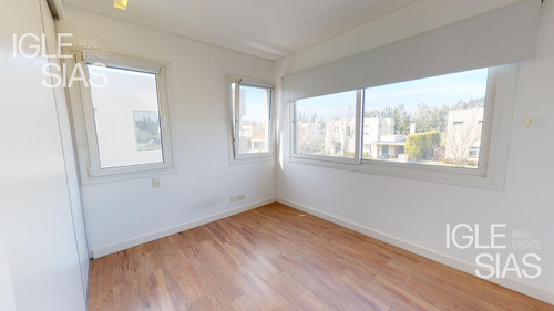 Casa Al Lago En Venta 3 Dormitorios Barrio San Francisco, Villanueva