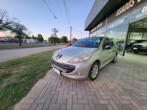 Peugeot 207 2.0 Sedan Xt Hdi