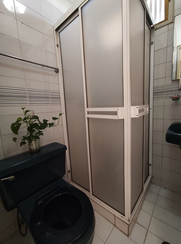 Imagen 9 de 11 de Apartamento Resd Ionio, Av Bolivar