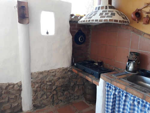 Imagen 10 de 30 de Casa Frente Al Mar, Ideal Para Posada. Precio Negociable !!!