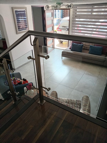 Casa Remodelada En Condominio En Venta En Circuito Pintores, Cd. Satélite!!