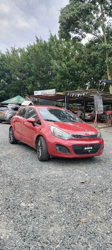 Kia Rio Ub Ex 2015 Mt 1.250 Cc 93.907 Km Rojo