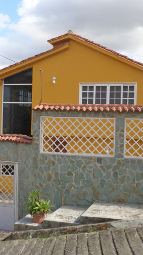 Imagen 2 de 26 de Vendo Casa Casa 240m2 5h/4b/2p Karimao Country 2944