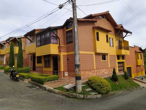 Imagen 2 de 16 de Casa En Rionegro 227 Mts Cerca De San Nicolás 470 Millones