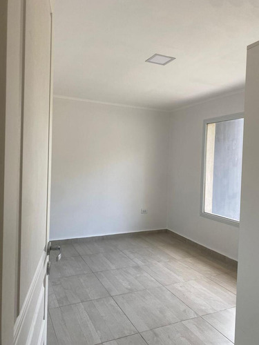 Venta De Casa En General Roca, B° Vista Barda 2 Habitaciones