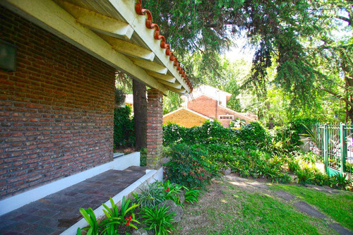 Muy Buena Casa En Venta - San Isidro - Beccar - Libertador A Vias