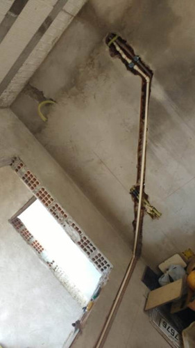 Casa Em Construção Em Lote De 750 M² No Bairro Ouro Branco. - 1623