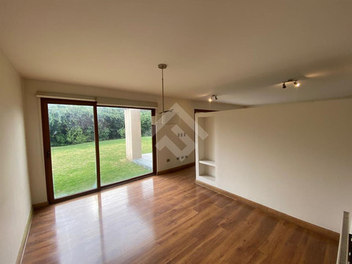 Casa En Venta De 3 Dorm. En Piedra Roja Colina