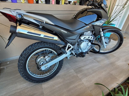 Imagen 2 de 6 de Honda Falcon 400