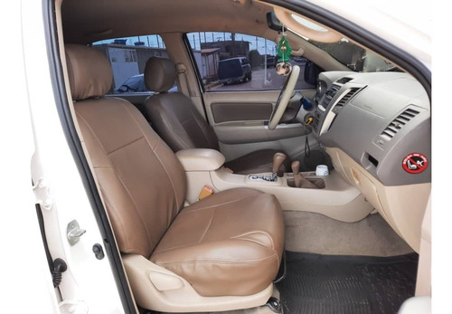 Imagen 9 de 14 de Toyota Fortuner
