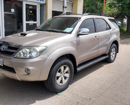 Toyota Hilux Sw4 3.0 Srv Cuero