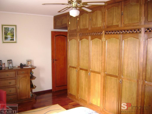 Imagem 13 de 15 de Sobrado Amplo ! 320 M² - 3 Suítes ( 1 Master Completa ) - St18103
