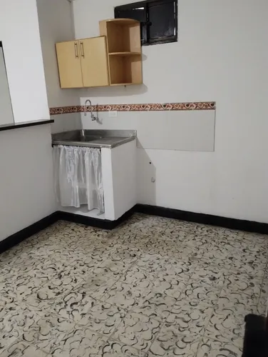 Arriendo Apartaestudio Con Servicios Incluidos.