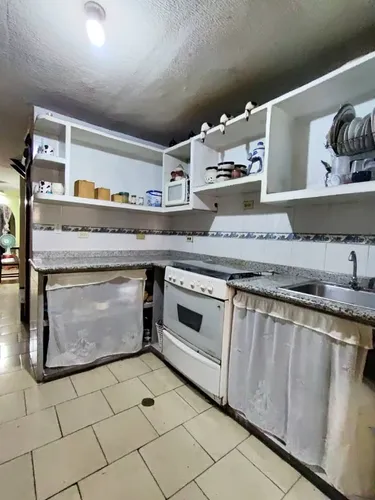 Guarenas. Altos De Copacabana K
