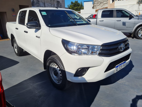 Imagen 2 de 16 de Toyota Hilux Dx 4x2 2021