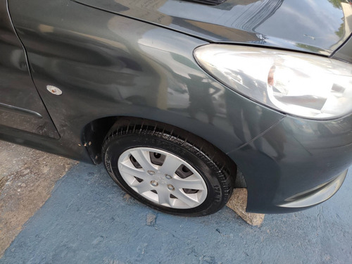 Imagem 4 de 9 de Peugeot 207 1.4 Xr 8v Flex 4p Manual