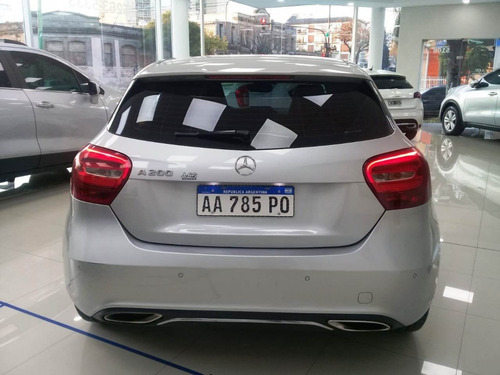 Mercedes Benz Clase A A200 Urban 1.6 At 5p 2017 U/m 70.000km