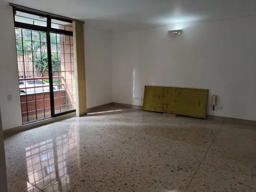 Apartamento En Venta En Conquistadores. Cod V12627