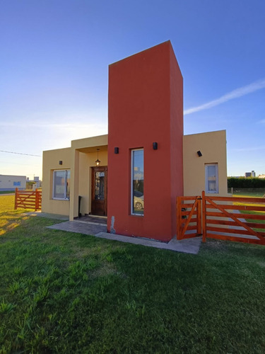 Casa En Pedregales De San Vicente