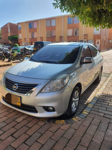 Nissan Versa 1.6 Advance