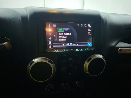 Imagen 21 de 25 de Jeep Wrangler Unlimited 3.6 2014