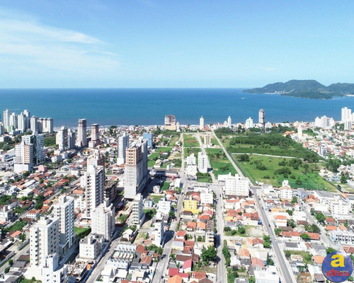 Imagem 2 de 7 de Apartamento 2 Suítes, 1 Vaga De Garagem No Perequê Em Porto Belo/sc - Imobiliária África - Ap00380 - 69680557