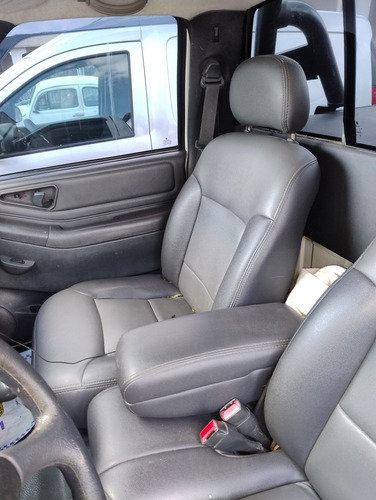 Chevrolet S10 2.4 Cab. Simples 2p