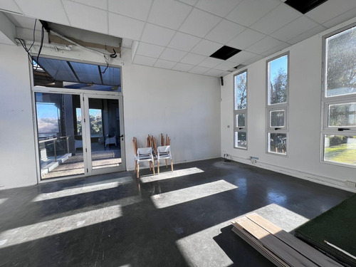 Alquiler Oficinas 50m2.parque Leloir