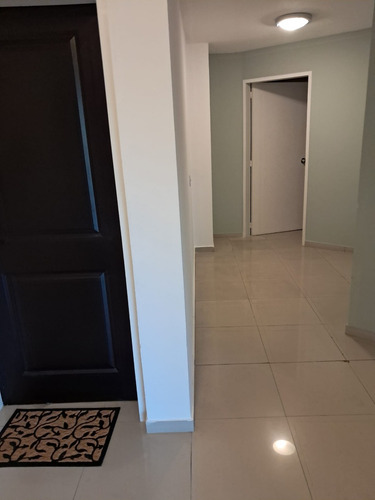 Oviedo Casi Av. Italia . Piso 13. Al Norte. 2 Dorm, 1 Baño. Cocina Integrada Con Terraza.2 Garajes Y Tasas Y Conexiones Incluidas Barbacoa Vig. 24hs. Vista Despejada Al Norte Soleado.