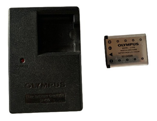Cargador Y Bateria Recargable Olympus (Usado)