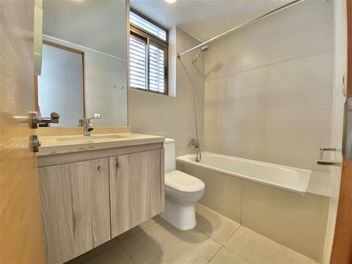 Departamento En Venta De 3 Dorm. En Lo Barnechea