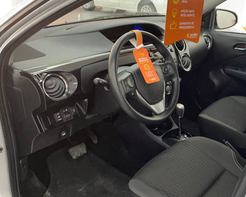 Imagem 8 de 8 de Toyota Etios 1.5 X Plus Sedan 16v Flex 4p Automático