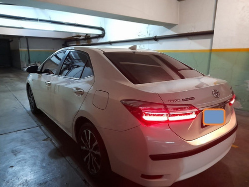 Imagen 2 de 16 de Toyota Corolla Motor 1.8 Seg Cvt Full 4 Puertas Blanco 2017