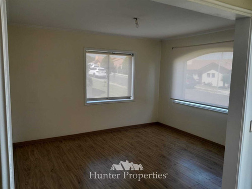 Casa En Venta De 4 Dorm. En Quintero