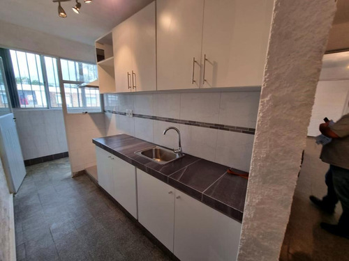 Apartamento De 2 Dormitorios En Punta De Rieles