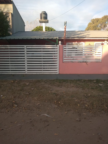 Imagen 4 de 18 de Casa Al Frente Amoblada - Calle 6 Nº 7392 Mar Del Tuyu