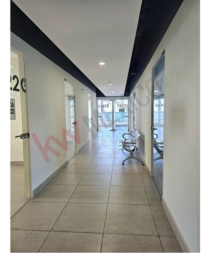 Consultorio En Renta En Momentum Centro Sur Querétaro Qro.