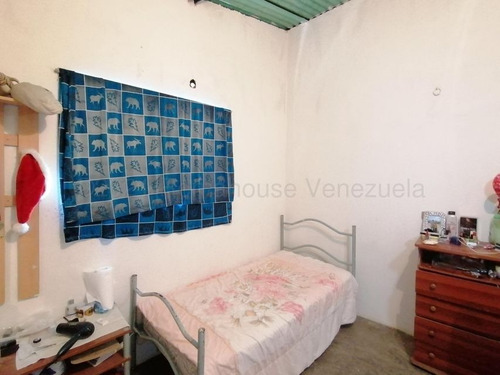 Imagen 11 de 30 de Terreno En Fresca Zona Residencial 4900mt2 Propio. Casa Anexo Con Piscina Y Otras Bomdades En Venta En Cabudare. Jg Lopez Tlf 04145533925 Cod. 22-15071, Lara, Venezuela