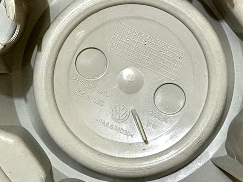 Imagem 3 de 6 de Calota Saveiro Trooper G6 Original Vw - Preta