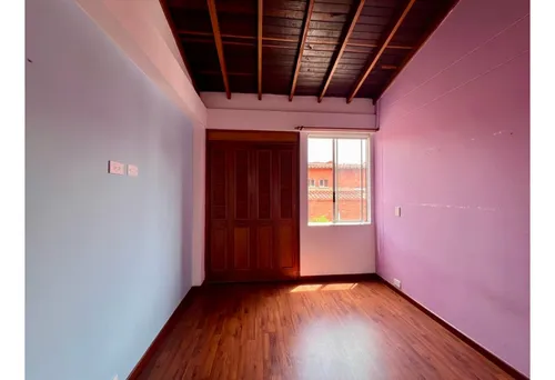 | Ve N T A | Casa En Envigado-unidad Cerrada. La Mejor Ubicación